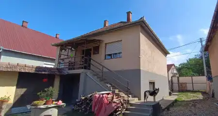 Eladó családi ház, Apc 4 szoba 126 m² 26.9 M Ft