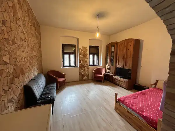 Eladó családi ház, Apc 2 szoba 62 m² 14.9 M Ft