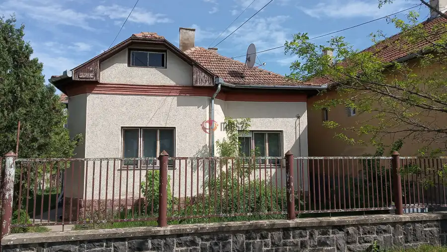 eladó családi ház, Bag