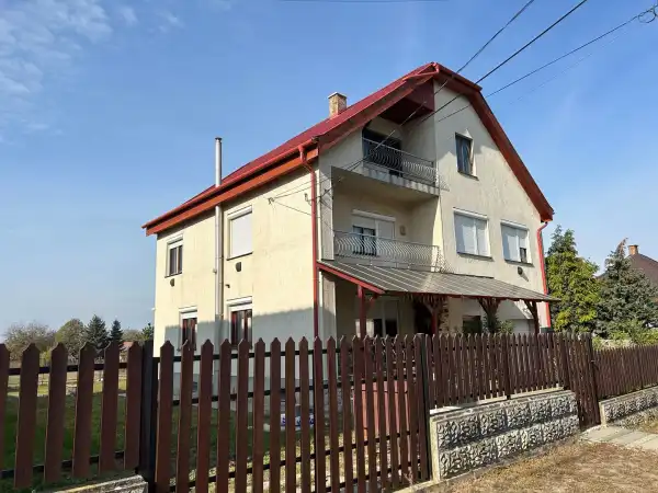 Eladó családi ház, Galgahévíz 4 szoba 171 m² 69 M Ft