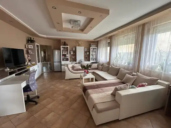 Eladó családi ház, Lőrinci 3+1 szoba 138 m² 65 M Ft